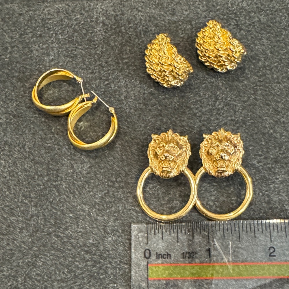 3 pairs of pre worn costume - Women's earrings for pierced ears